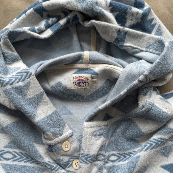 Faherty Organic Cotton Baja Hoodie - Doug Good Feather Native Design XL - Picture 2 of 6
